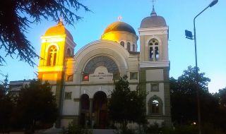 Разбиха и ограбиха църквата в Ямбол