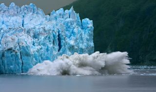 Над 11 млрд. тона лед губи Сибирската част на Антарктика всяка година