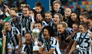 Крачка към равноправието: Футболът в Италия вече е професионален