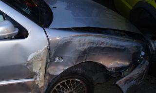 Пиян шофьор потроши четири паркирани автомобила в Пловдив