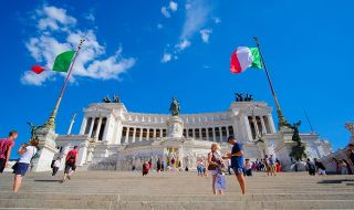 Италия отменя задължителното носене на маски на открито