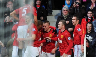 Юнайтед разби Съндърланд и остана на върха