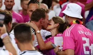Бивша журналистка награби селекционера на Германия след мача