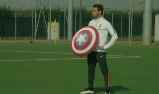 „Отмъстителите“ на калчото (ВИДЕО)