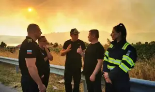 Верижна военна техника се включва в гасенето на пожара в Свиленградско