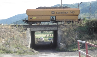 Глина изтече от мина Ораново, спасителната акция продължава