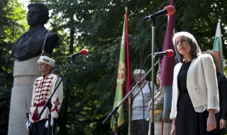Вицепрезидентът: Толкова ли сме много, че си позволяваме да се делим?!