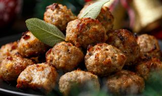 Рецепта за вечеря: Пълнени кюфтета на фурна