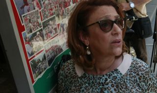 Запорирали сметките на Татяна Буруджиева, защото Корнелия Нинова я съди