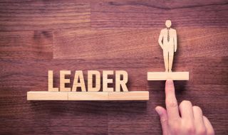 Лидери и лидерство