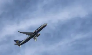 Реакция на авиокомпания Ryanair, която не позволи на дете в инвалидна количка да се качи на самолета