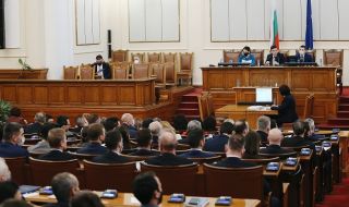 Депутатите разглеждат заявления за оставки, продължава работата по правилника за дейността на НС
