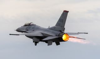 Първият успешен полет на изтребител F-16 Block 70 вече е факт