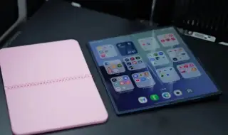 Появиха се първи макети на сгъваемия iPhone