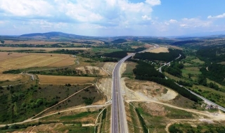 Изграждат още 24 км от магистрала "Струма"