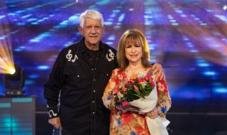 Неузнаваема: Мими Иванова се подмлади с 30 години (СНИМКИ)