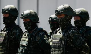 Тайван започна военни учения с бойни стрелби