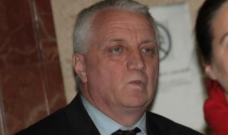 Почина Красимир Узунов