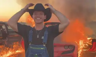 Арестуваха известен ютубър, който подпали собственото си Ferrari F8 Tributo