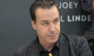 Обвиненията срещу Тил Линдеман от "Рамщайн" влязоха в прокуратурата