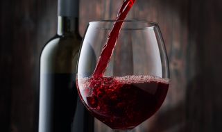 Доказаните ползи от пиенето на червено вино