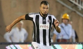 Валери Божинов подписа с китайци - "позлатяват" го