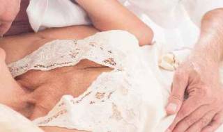 50-годишните мечтаят за секс с непознат, младите - за дом