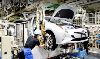 Toyota ще гони рекорд по произведени автомобили за година