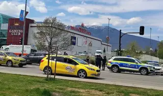 Полицай пострада при катастрофа с патрулка в София