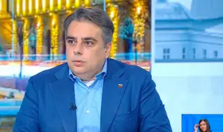 Asen Vassilev: Prime Minister Borisov is funny! Who said that we will form a government with GERB 