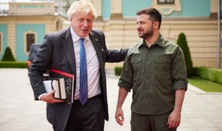 Какво обеща Джонсън на Зеленски в Киев