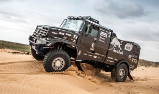 КамАЗ показа новия си състезателен камион