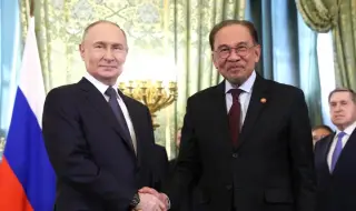 Malaysia's Sultan Heads to Moscow for Putin Meeting 