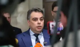 Асен Василев: Българският народ е питан 7 пъти за еврото, референдумът е противоконституционен