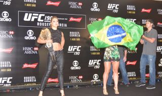 UFC забранява развяването на национални знамена