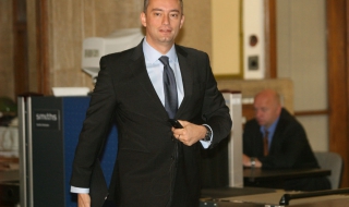 Н. Младенов: България очаква истината за процеса срещу медиците ни