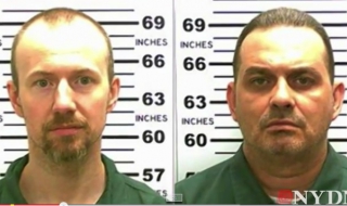 Двама убийци избягаха от затвор в Ню Йорк (Видео)