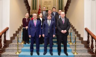 Гешев и вътрешният министър на Турция: Справянето с миграционния натиск е общ ангажимент