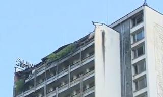 Срути се покривът на хотел в Смолян