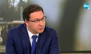 Митов: Кирил Петков отново се озова в ролята на заврян зет