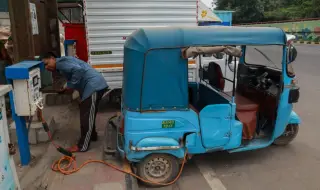 Правителствени агенции в Ню Делхи преминават към дистанционна работа заради дефицит на гориво