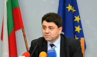 Централизират издаването на документи