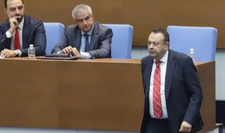 Хамид Хамид иска оставката на Богдан Богданов и Румен Радев като министри