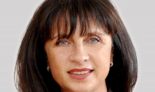 Ваня Кастрева подава оставка