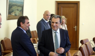 Правителството разпредели милиони на последното си заседание