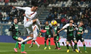 Преговорите между Юнайтед и Рома за Смолинг зациклиха