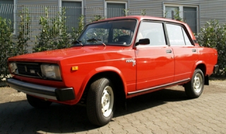 Продава се Lada 2105 с пробег 32 км
