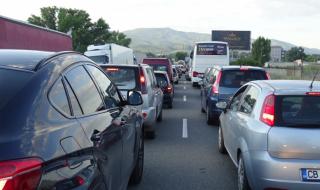 Адските задръствания на Кулата продължават