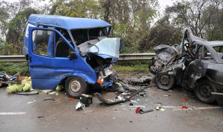 Мъж загина, а семейство пострада тежко в катастрофа