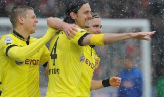 Борусиите си поделиха точките